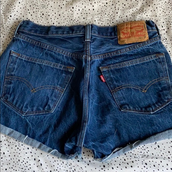 Levi shorts - Picture 4 of 5